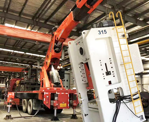 游仙附近随车吊出租，轻松解决运输难题