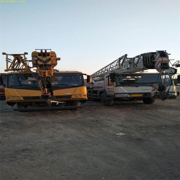 游仙吊车吊挖机正确办法